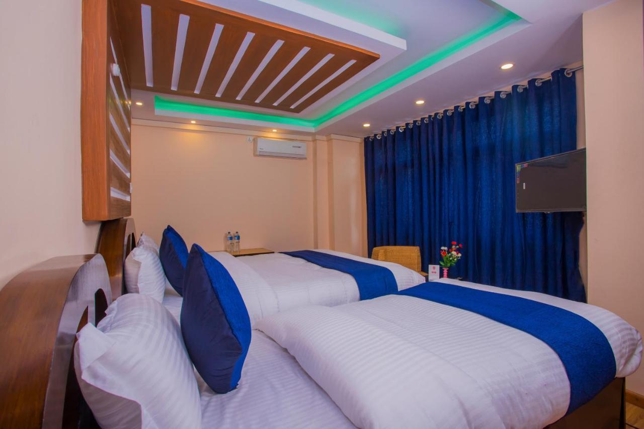 Oyo Hotel Antique Kutty Kathmandu Buitenkant foto